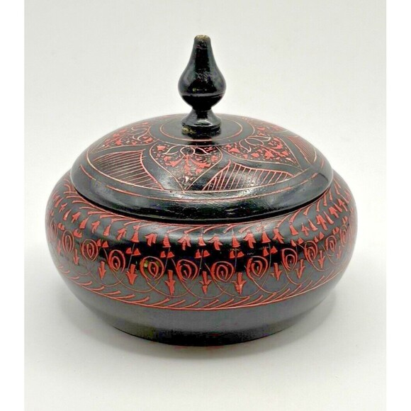 Lacquer Wooden Round Box Used - Picture 1 of 13